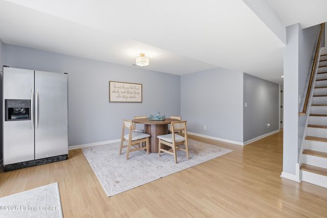 4300 Lost Spring Ct, Louisville, KY 40241