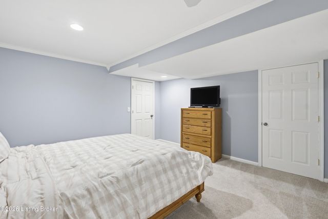 4300 Lost Spring Ct, Louisville, KY 40241