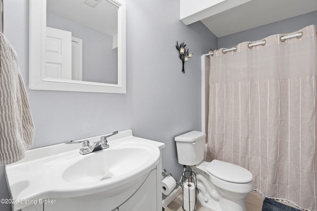 4300 Lost Spring Ct, Louisville, KY 40241