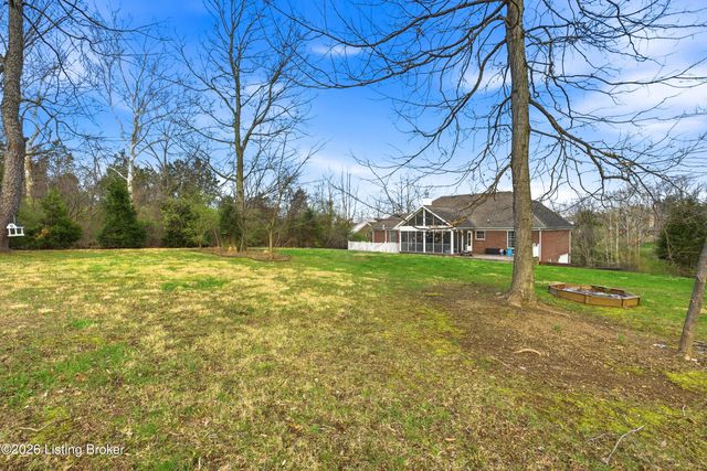 4300 Lost Spring Ct, Louisville, KY 40241