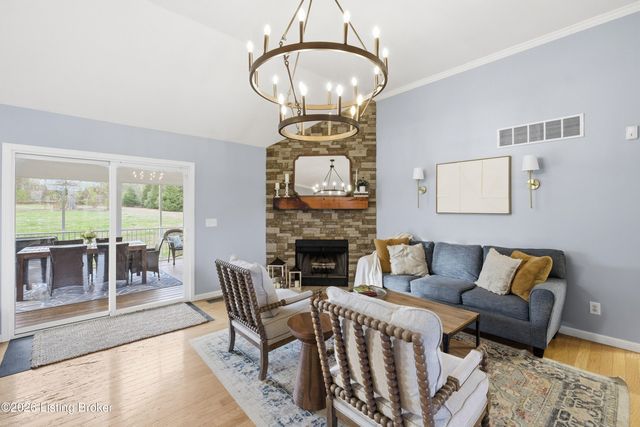 4300 Lost Spring Ct, Louisville, KY 40241