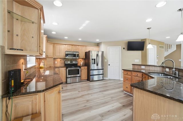 296 Timberleaf Drive, Beavercreek, OH 45430