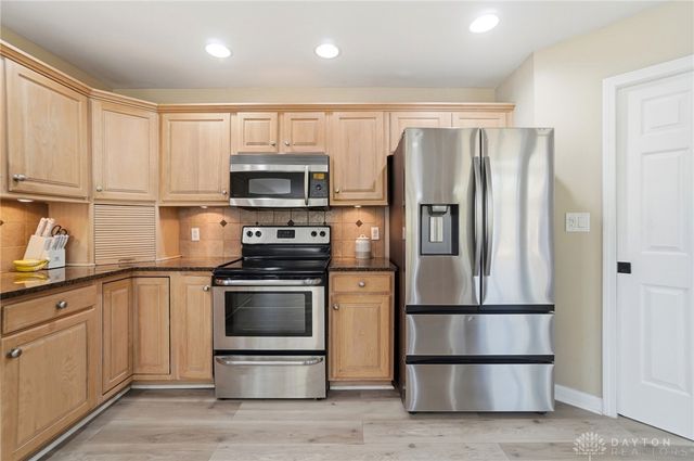 296 Timberleaf Drive, Beavercreek, OH 45430