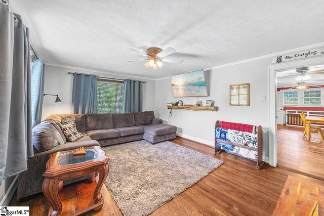 77 Loftis Road, Travelers Rest, SC 29690