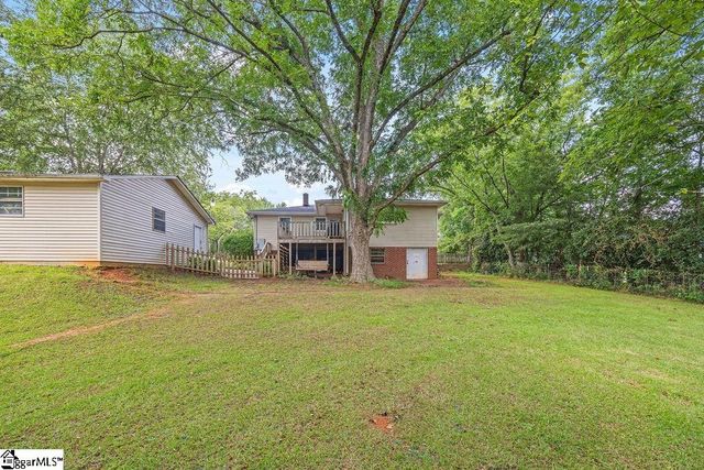 77 Loftis Road, Travelers Rest, SC 29690