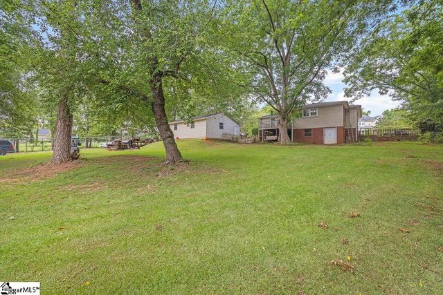 77 Loftis Road, Travelers Rest, SC 29690