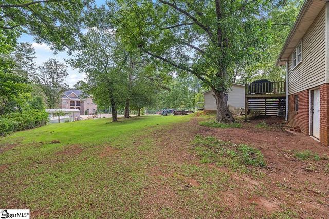 77 Loftis Road, Travelers Rest, SC 29690