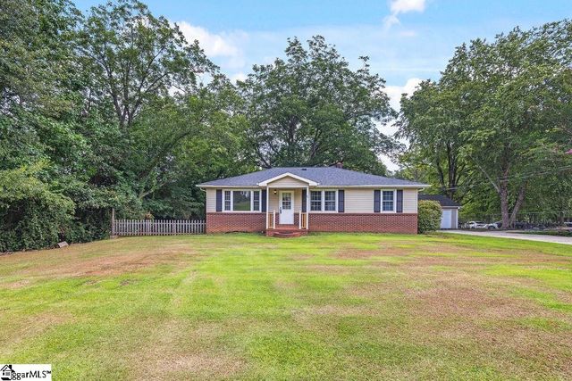 77 Loftis Road, Travelers Rest, SC 29690