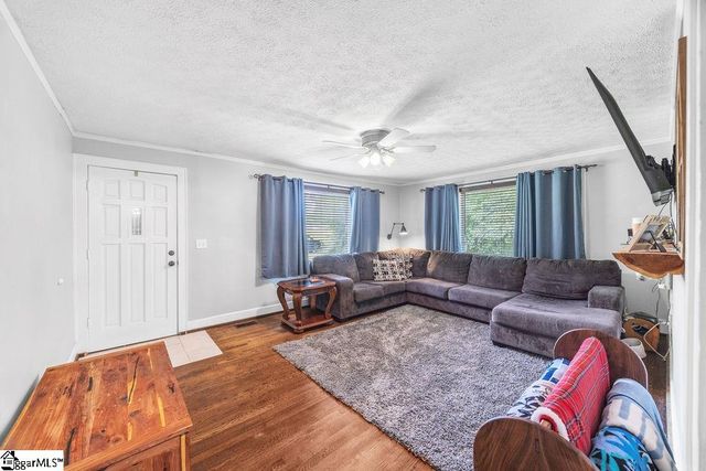 77 Loftis Road, Travelers Rest, SC 29690