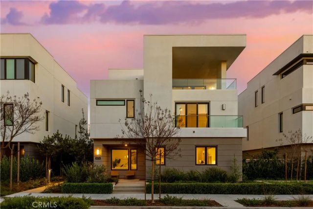 16376 Veterans, Tustin, CA 92782