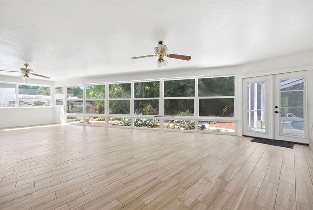 9116 LAKEVIEW DRIVE, New Port Richey, FL 34654