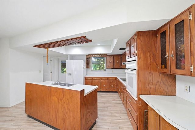 9116 LAKEVIEW DRIVE, New Port Richey, FL 34654