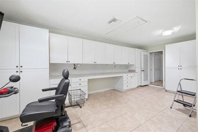 9116 LAKEVIEW DRIVE, New Port Richey, FL 34654