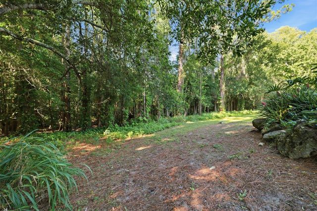 9116 LAKEVIEW DRIVE, New Port Richey, FL 34654