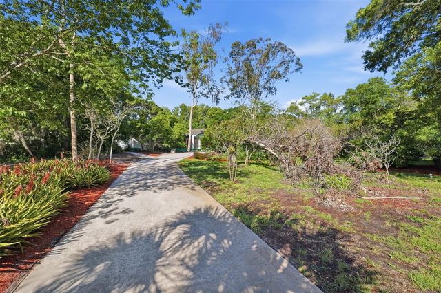 9116 LAKEVIEW DRIVE, New Port Richey, FL 34654