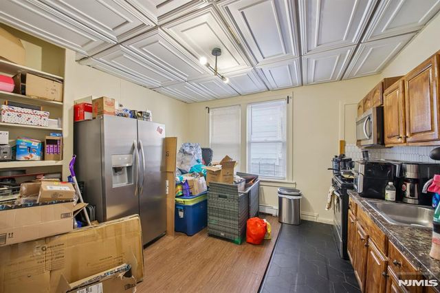 17 Myrtle Avenue, Jersey City, NJ 07305
