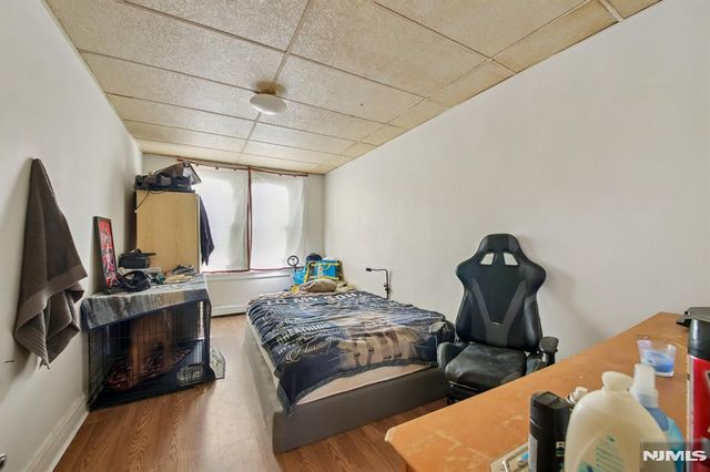17 Myrtle Avenue, Jersey City, NJ 07305