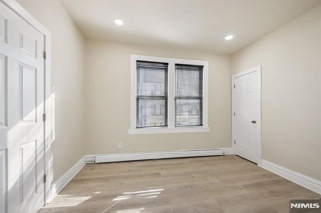 17 Myrtle Avenue, Jersey City, NJ 07305
