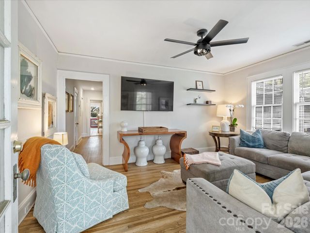 124 N Laurel Avenue 4, Charlotte, NC 28207