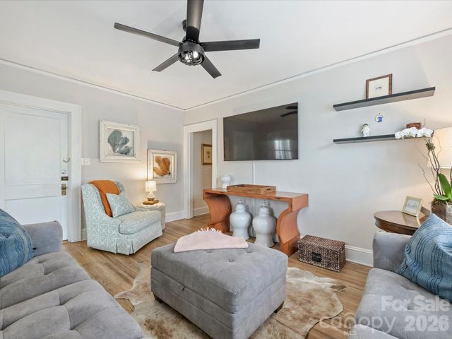 124 N Laurel Avenue 4, Charlotte, NC 28207