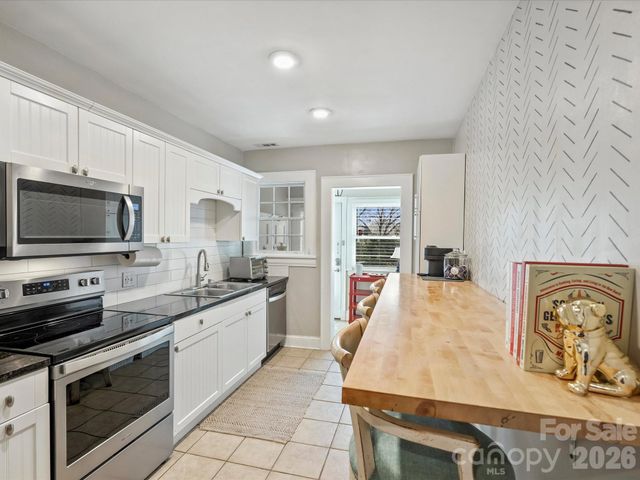 124 N Laurel Avenue 4, Charlotte, NC 28207