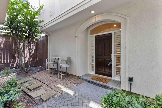 1908 Greenwich Place Drive, Houston, TX 77019