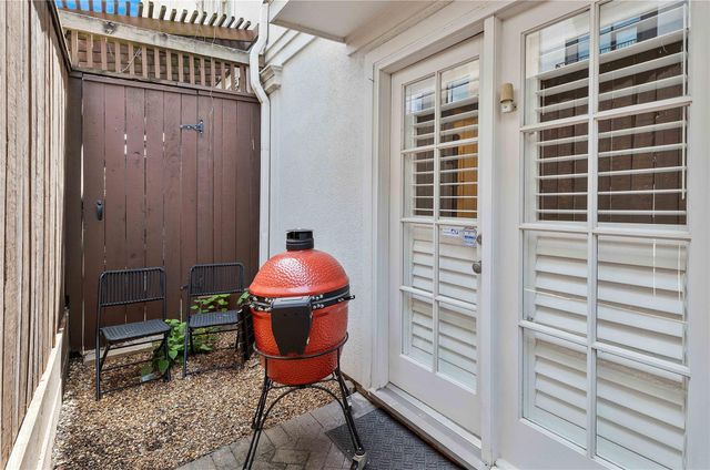 1908 Greenwich Place Drive, Houston, TX 77019