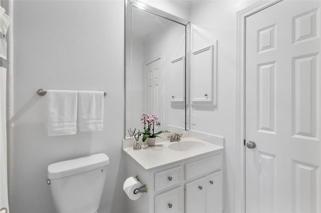 1908 Greenwich Place Drive, Houston, TX 77019