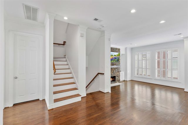 1908 Greenwich Place Drive, Houston, TX 77019