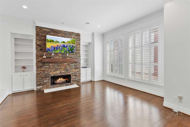 1908 Greenwich Place Drive, Houston, TX 77019