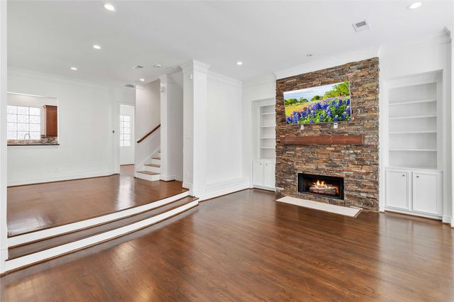 1908 Greenwich Place Drive, Houston, TX 77019