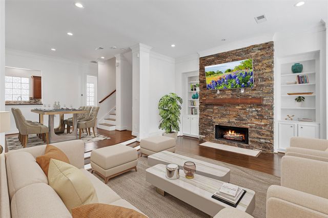 1908 Greenwich Place Drive, Houston, TX 77019