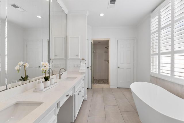 1908 Greenwich Place Drive, Houston, TX 77019