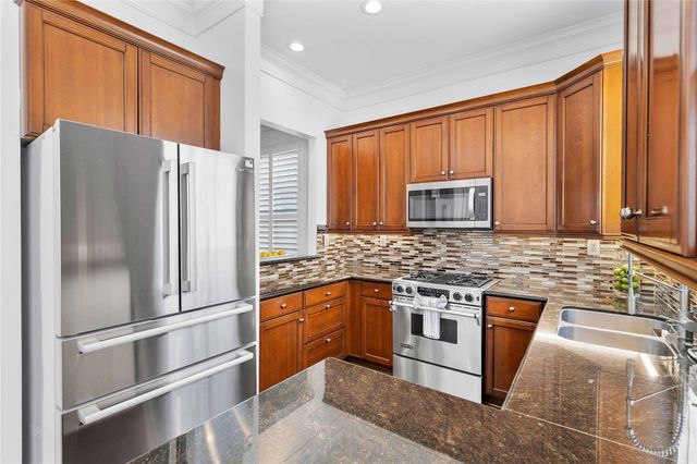 1908 Greenwich Place Drive, Houston, TX 77019