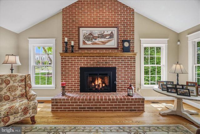 8 ROLLING FARM CT, Baltimore, MD 21228