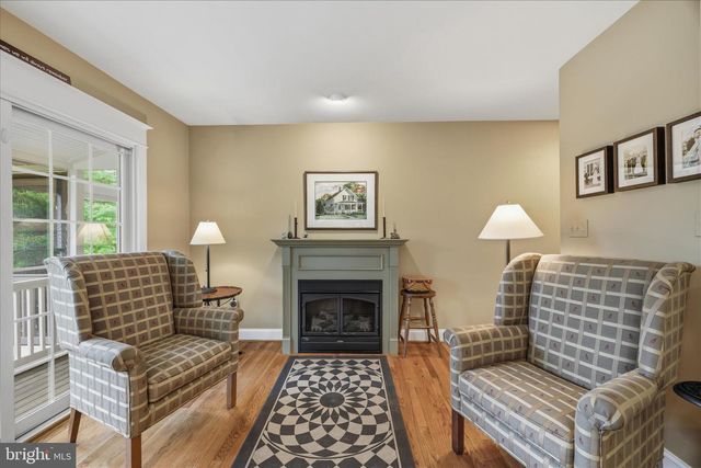 8 ROLLING FARM CT, Baltimore, MD 21228