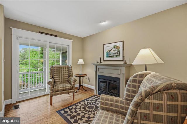 8 ROLLING FARM CT, Baltimore, MD 21228