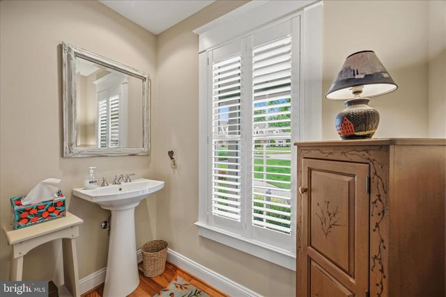 8 ROLLING FARM CT, Baltimore, MD 21228
