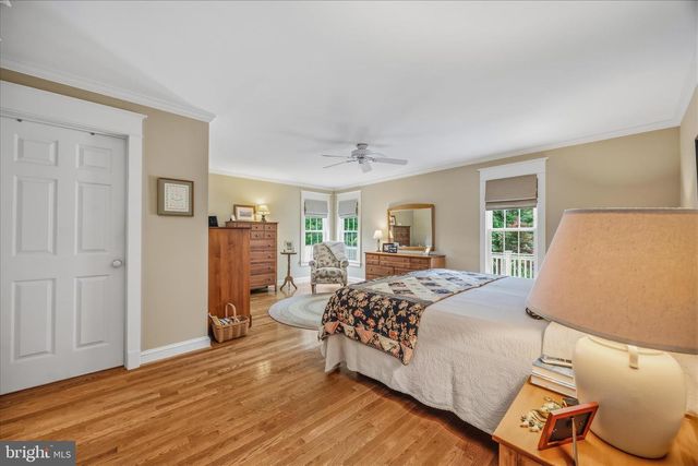 8 ROLLING FARM CT, Baltimore, MD 21228