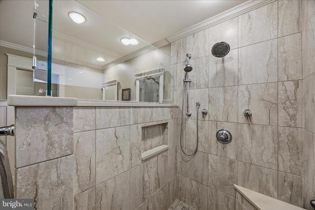 8 ROLLING FARM CT, Baltimore, MD 21228