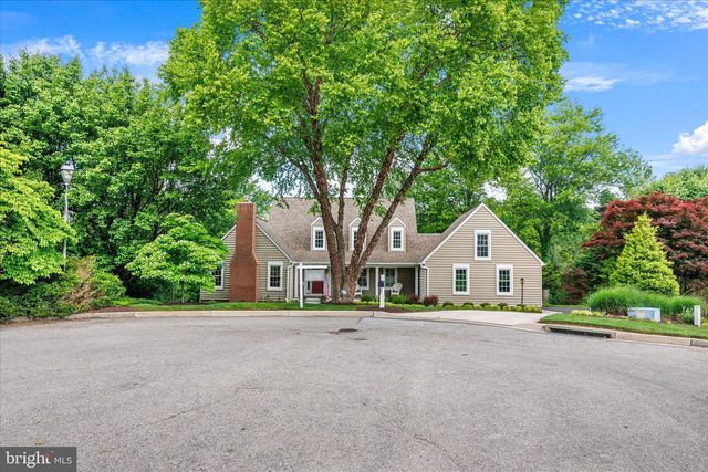 8 ROLLING FARM CT, Baltimore, MD 21228