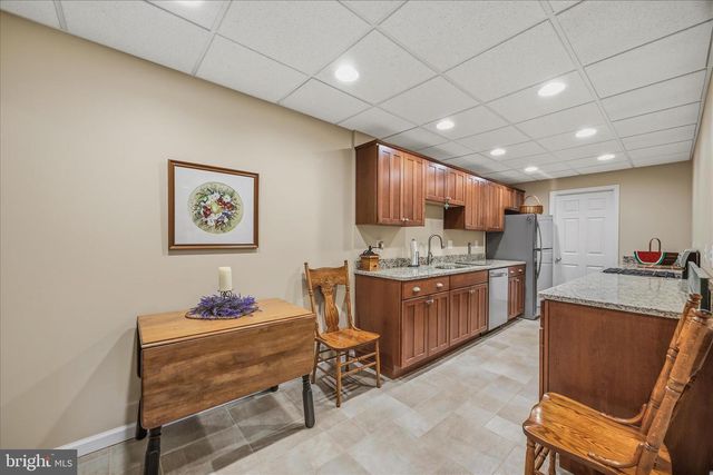 8 ROLLING FARM CT, Baltimore, MD 21228