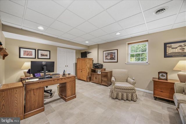 8 ROLLING FARM CT, Baltimore, MD 21228