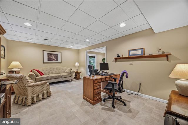 8 ROLLING FARM CT, Baltimore, MD 21228