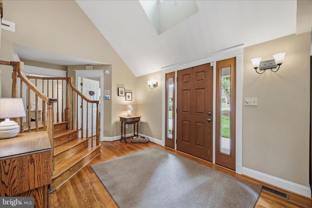 8 ROLLING FARM CT, Baltimore, MD 21228
