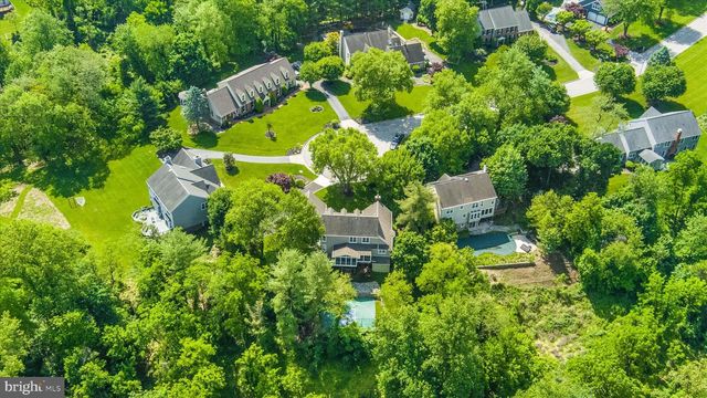 8 ROLLING FARM CT, Baltimore, MD 21228