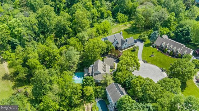8 ROLLING FARM CT, Baltimore, MD 21228