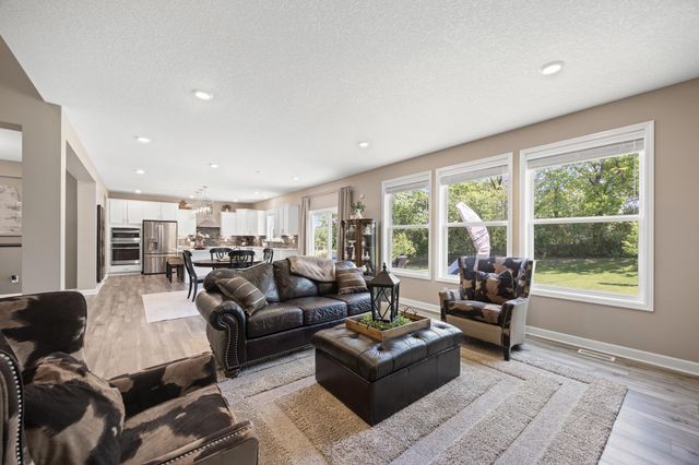 7228 Auburn Lane, Inver Grove Heights, MN 55077
