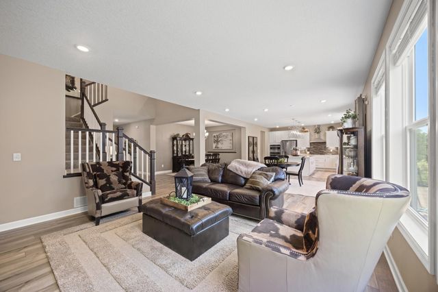 7228 Auburn Lane, Inver Grove Heights, MN 55077