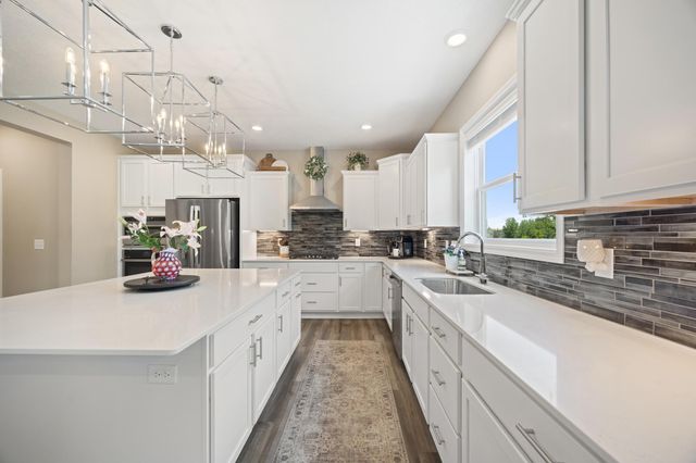 7228 Auburn Lane, Inver Grove Heights, MN 55077